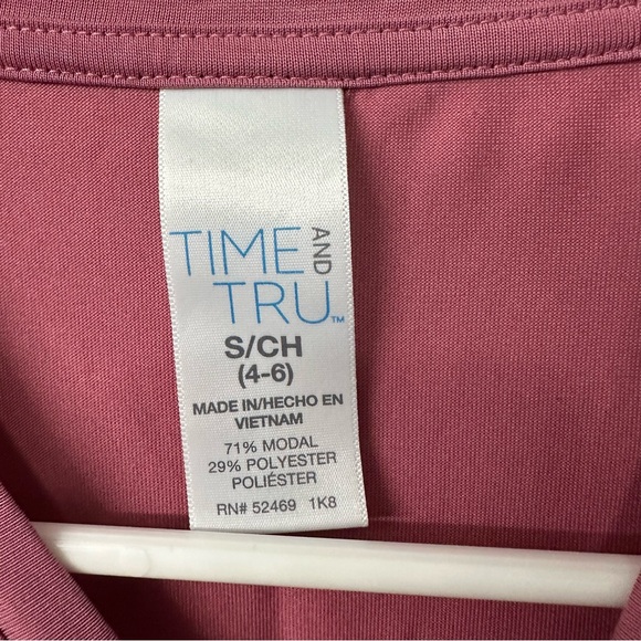 ‼️Pink / Mauve Keyhole Blouse - Picture 2 of 2